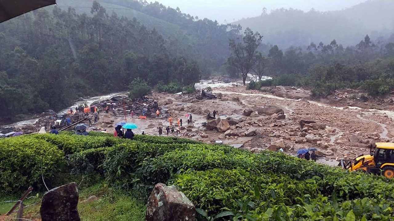  വയനാടിനൊപ്പം – വരാപ്പുഴ അതിരൂപത